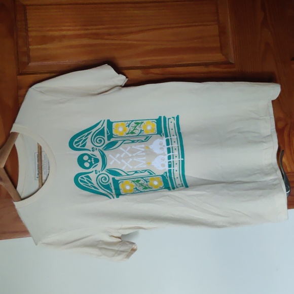 Spooky Gothic Altar T Shirt from 30 Morbid Minutes aka Rooster Teeth - Picture 5 of 5